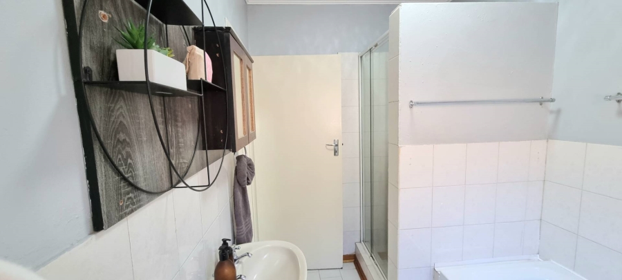 3 Bedroom Property for Sale in Langenhovenpark Free State
